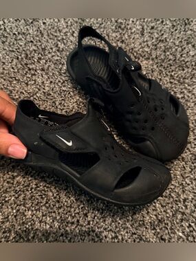 Nike Kids Black Sandal with White Swoosh